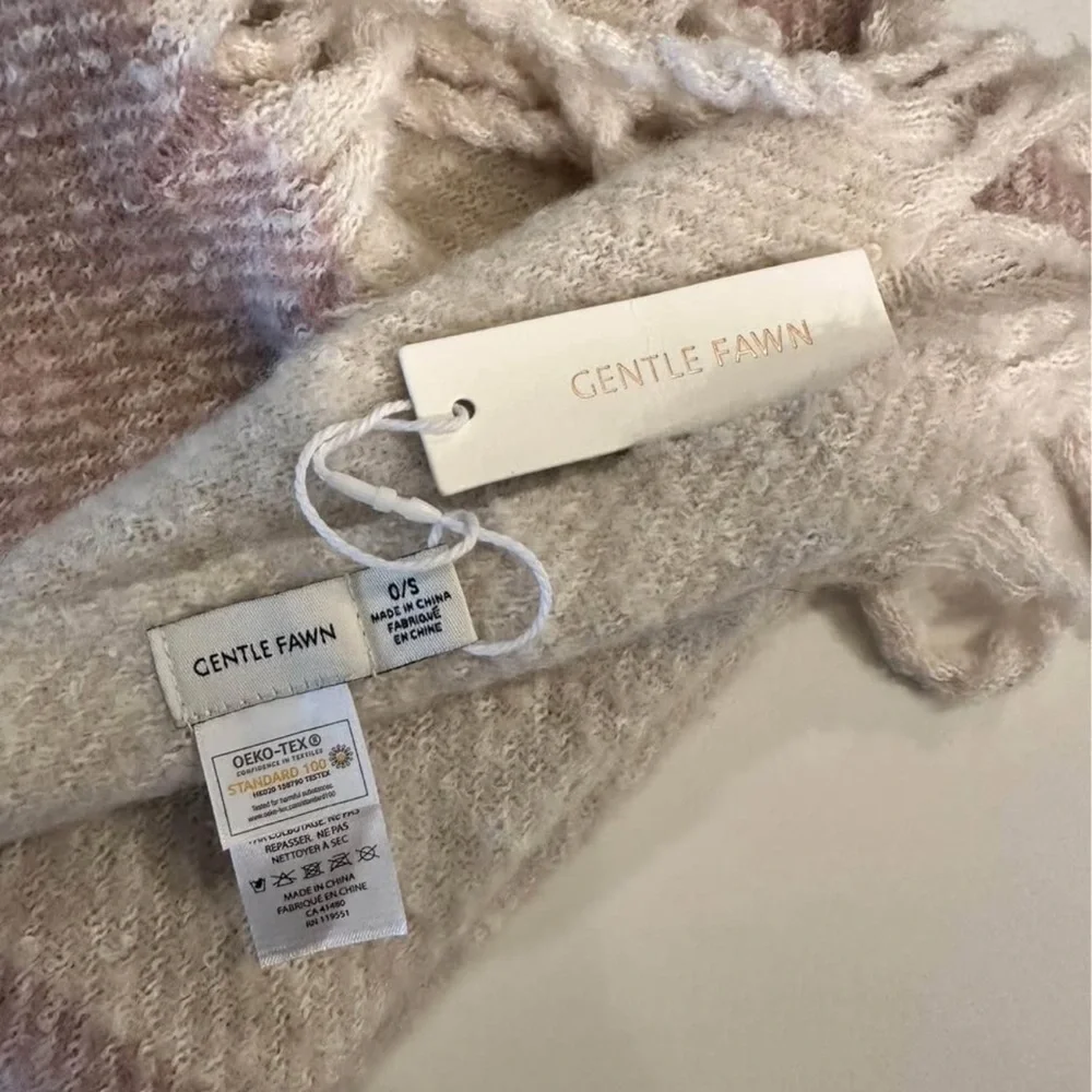NWOT Gentle Fawn Scarf